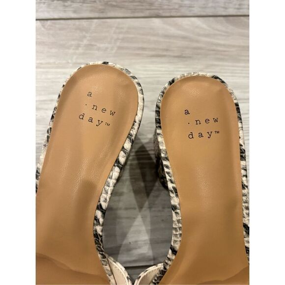 A New Day snake skin mule heels size 6.5 - Picture 8 of 10